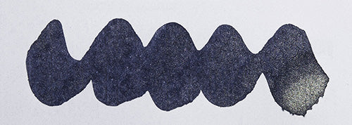Wavy navy blue line on a white background. Diamine Storm fountain pen ink colour swatch.