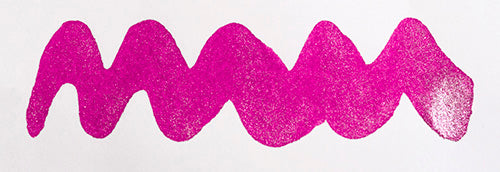 Wavy pink line on a white background. Diamine Magenta Flash fountain pen ink colour swatch.