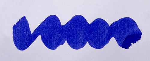 Wavy blue line on a white background. Diamine Thunderbolt fountain pen ink colour swatch.