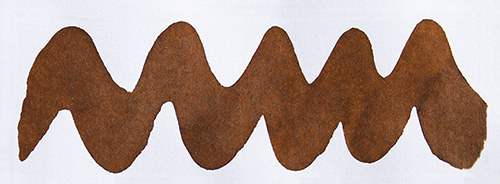 Wavy brown line on a white background. Diamine Rosewood fountain pen ink colour swatch.