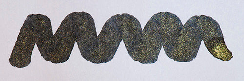Wavy grey line on a white background. Diamine Sparkling Shadows fountain pen ink colour swatch.