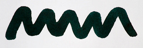 Wavy green line on a white background. Diamine Dark Forest fountain pen ink colour swatch.
