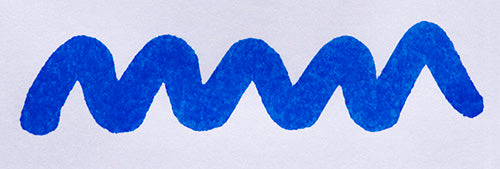 Wavy blue line on a white background. Diamine Florida Blue fountain pen ink colour swatch.