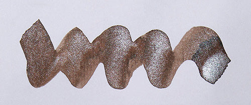 Wavy brown line on a white background. Diamine Dusted Truffle fountain pen ink colour swatch.