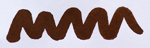 Wavy brown line on a white background. Diamine Chocolate Brown fountain pen ink colour swatch.