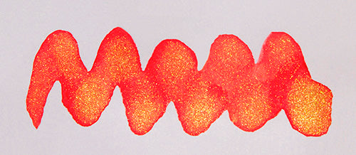 Wavy pink line on a white background. Diamine Pink Champagne fountain pen ink colour swatch.