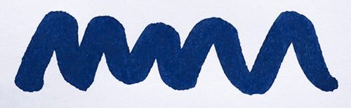 Wavy blue line on a white background. Diamine Sargasso Sea fountain pen ink colour swatch.