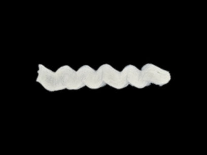 Wavy white line on a black background. Diamine Polar White drawing & calligraphy ink colour swatch.